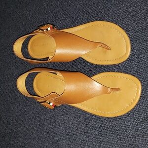 Tommy Hilfiger Womens Kamea Tan Thong Sandals